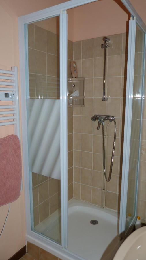Maison De Vacances Pour 6 Personnes Avec Piscine Lainsecq Екстер'єр фото